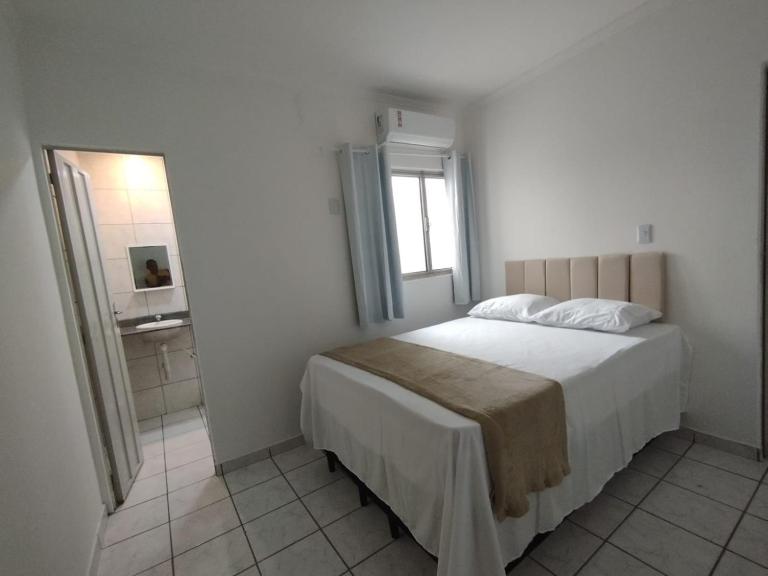 Quarto aconchegante e funcional perto da rodoviária Hospital do Câncer Pátio de eventos e universidades ótima localização - B&B Petrolina