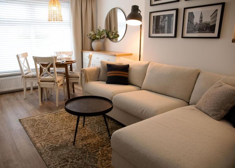 Justina's House - Ferienwohnung East Kilbride