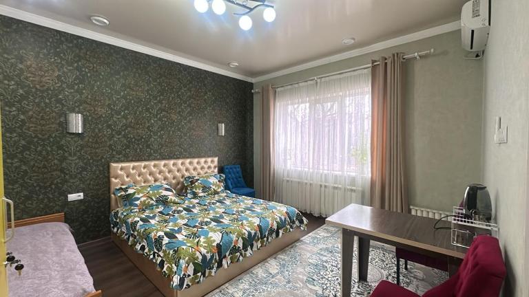 IT Hub Guesthouse - B&B Biškek
