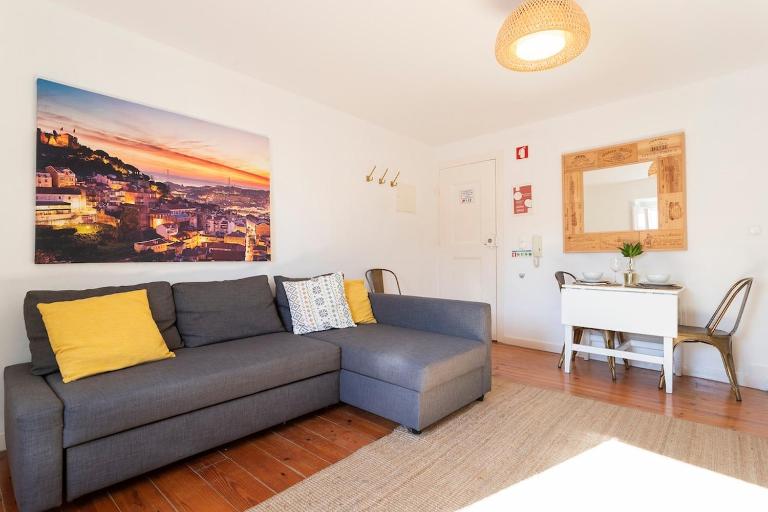 Sol a Alfama typical cosy flat with river view - B&B Lisbona