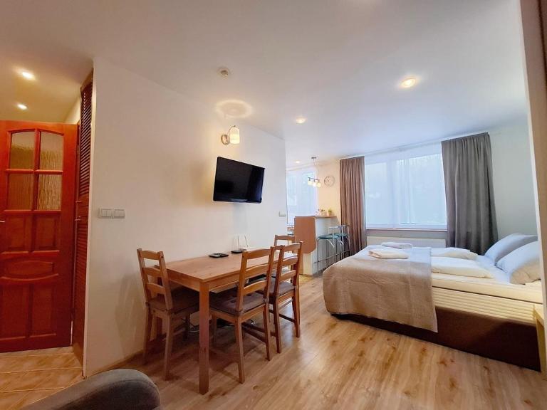 Apartamenty EverySky - 1 go Maja 35A-35B - B&B Szklarska Poręba
