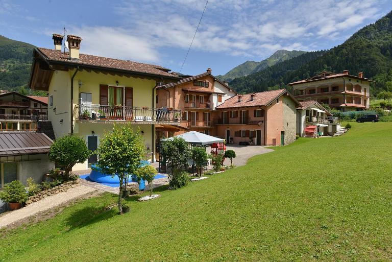 Casa naanì Rododendro - B&B San Colombano