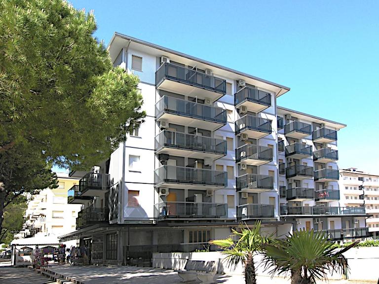 Ivana Belmare apartaments - Bed and Breakfast Bibione