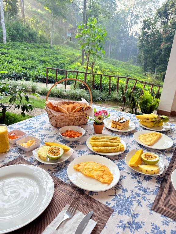 Hike and Stay Ella - B&B Ella Town