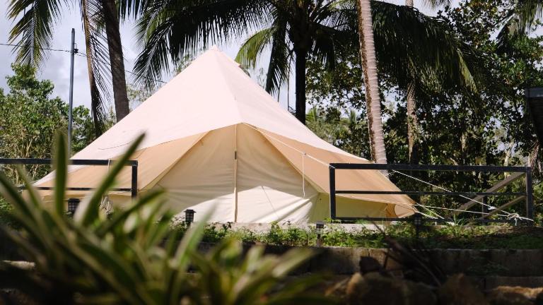 Elysera Glamping & Resort - Bed and Breakfast Mabitac