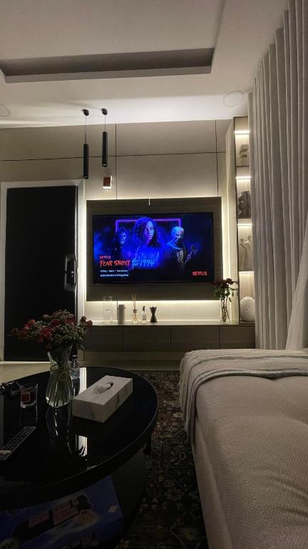 Private apartment with a classy character - Ferienwohnung Khobar