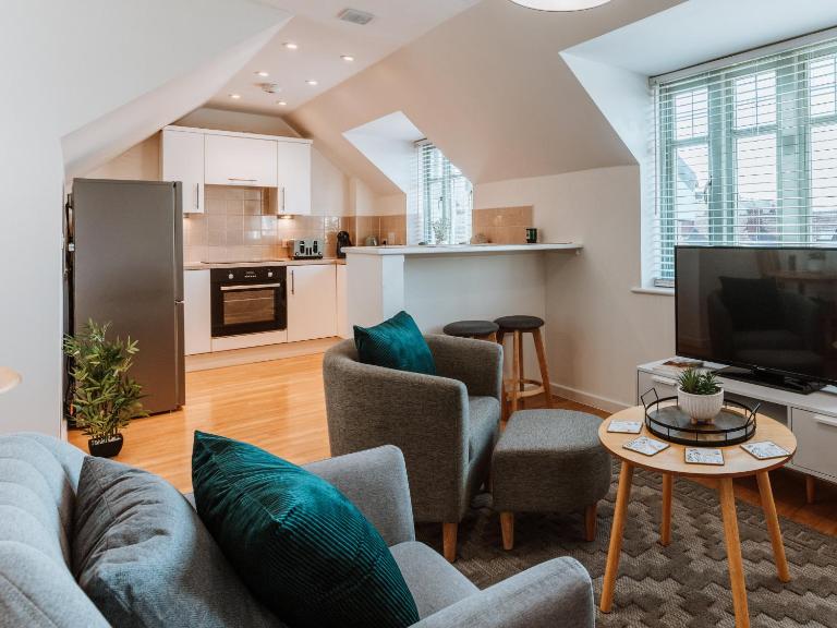 St Johns Penthouse Serviced Apartment, Bridgnorth - Bed and Breakfast Bridgnorth
