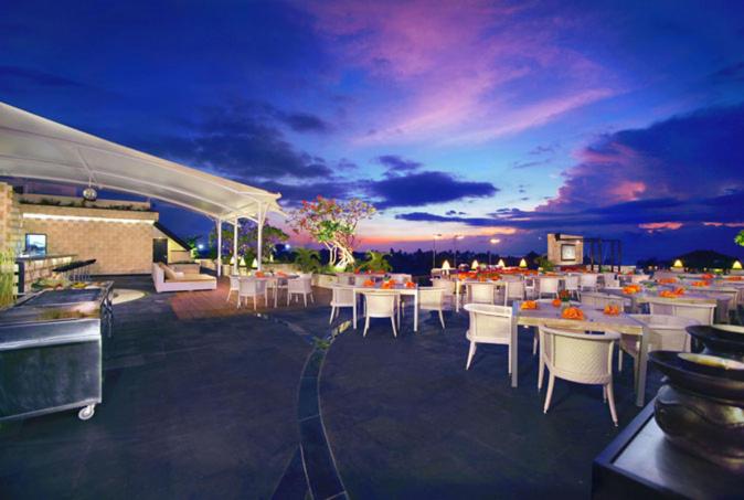 Kuta Reef Apartments - Chambres d'hôtes Kuta