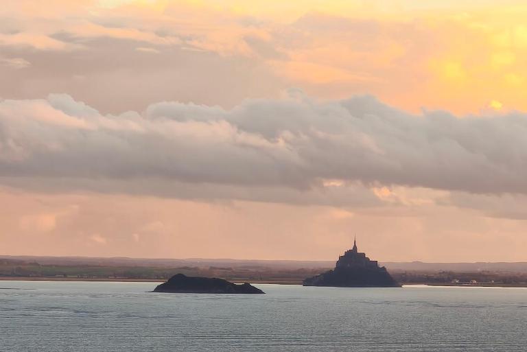 L'oeil du Mont vue unique sur le Mont St Michel - B&B Champeaux