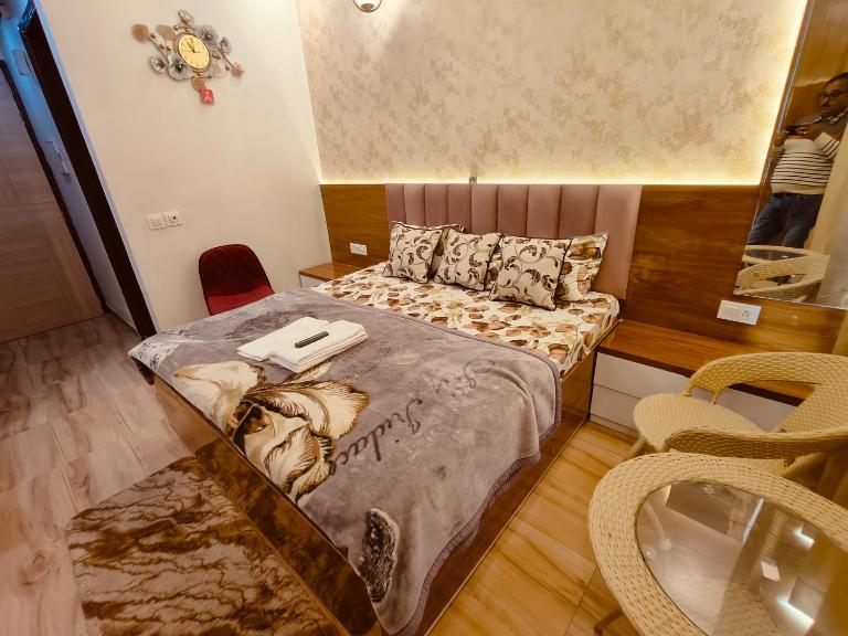 Kaveri lavish apartment - B&B Greater Noida