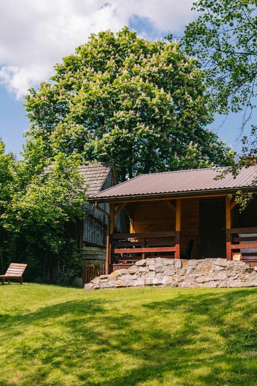 Domki nad potokiem - B&B Susiec
