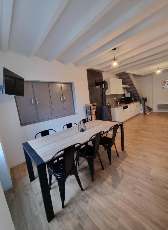 Gîte 6 personnes Chez Max - Ferienwohnung Nébouzat