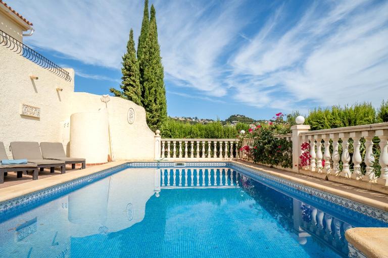 Casa Carolina Oasis with Heated Pool - B&B Benissa