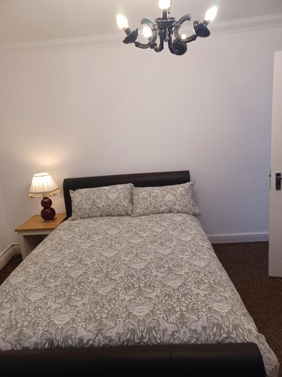 Christian Guest House 2 - Ferienwohnung Luton
