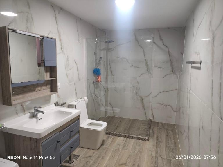 Oremari Home - B&B Korçë