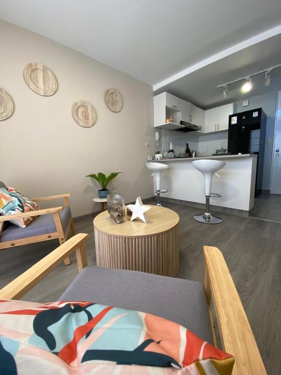 Life is better by the sea - B&B Lima
