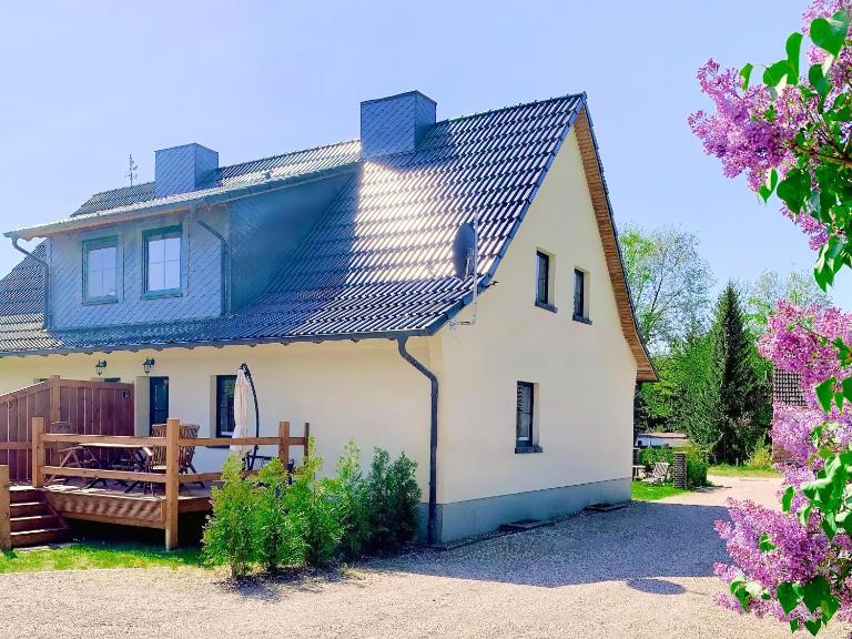 Ferienwohnung 'Perle im Grünen' - am Tor zum Müritz-Nationalpark - B&B Waren