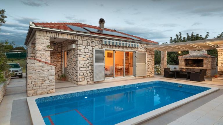 Holiday Home Ivona by Villas Guide - B&B Vela Luka