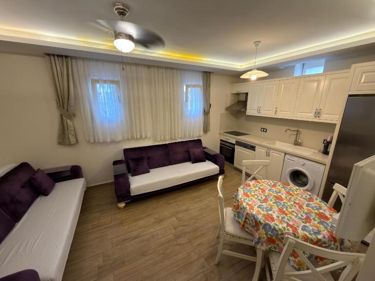 Çeşme Kale Taş Apart - Bed and Breakfast Çeşme