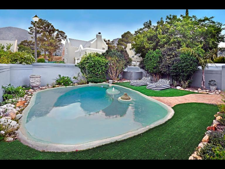 Sunflower Villa in Franschhoek - B&B Franschhoek