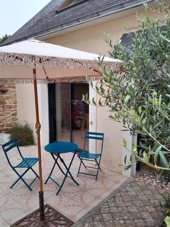 Maison plein bourg pays bigouden - B&B Plonéour-Lanvern