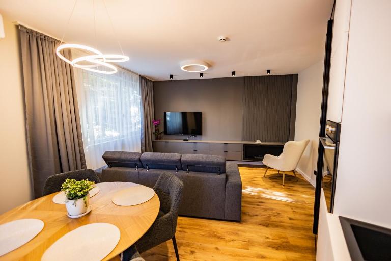 Alpine Escape Design apartment Detelina Residence - Bed and Breakfast Bansko