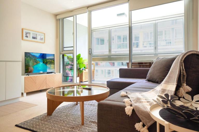 Resort-Style 1BR Apt in Adelaide CBD with Pool and Spa - B&B Adelaide