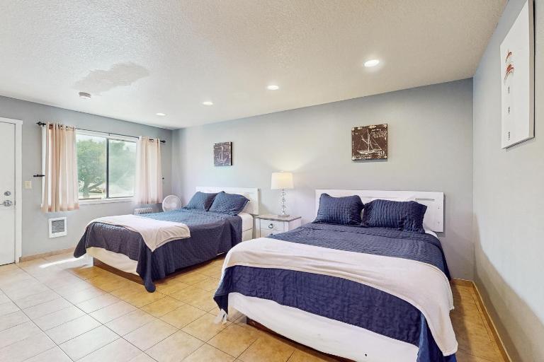 Sea Treasures Inn #102 - B&B Rockaway Beach