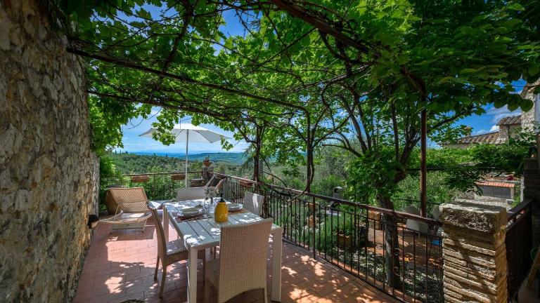 Casa Vecchia at Montebuoni - Bed and Breakfast Gaiole in Chianti