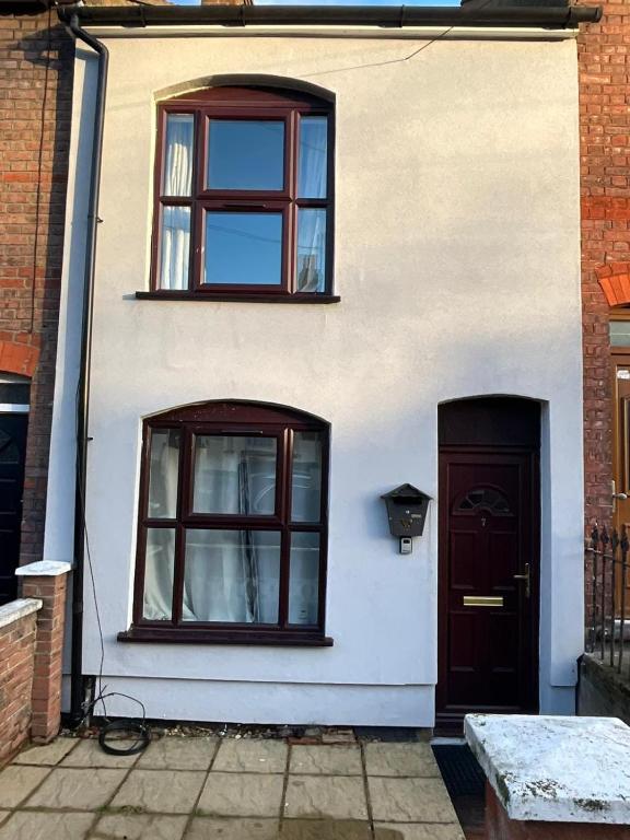 Winsdon House - Ferienwohnung Luton