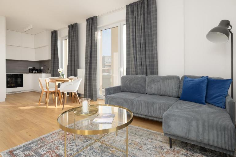 Green Apartments Bora-Komorowskiego by Solarento - B&B Warsaw