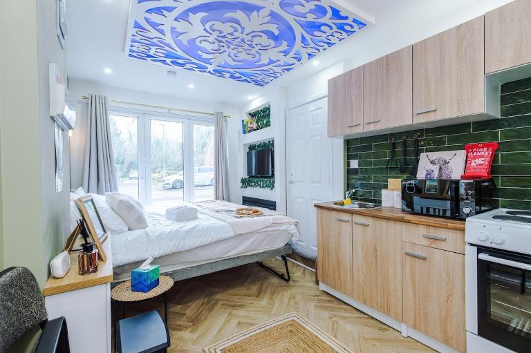 St Davids Lodge - Sleek Cosy Suite Near Preston City Centre - Free Driveway Parking - Ideal for Business & Leisure Stay - Chambres d'hôtes Grimsargh