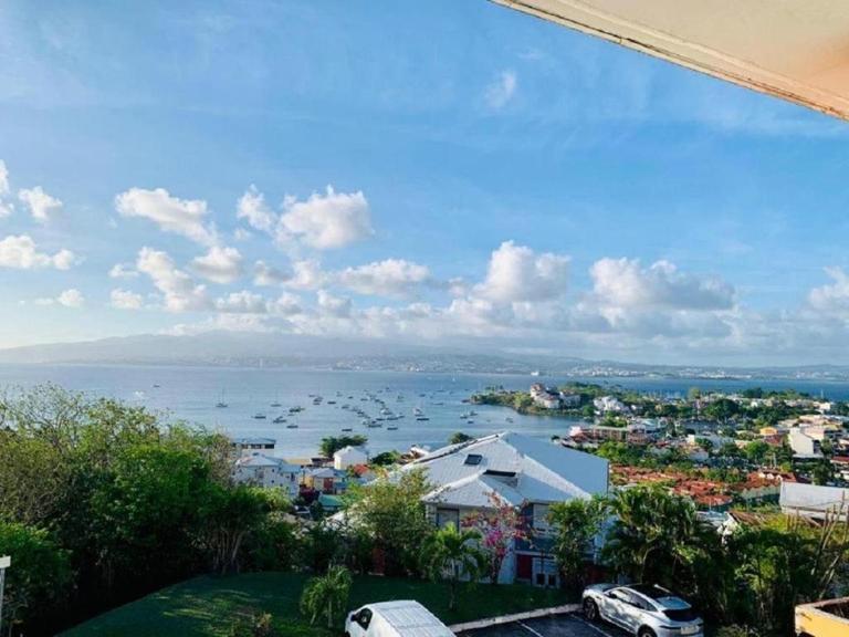 Studio vue mer avec piscine - Pointe du Bout - Ferienwohnung Les Trois-Îlets