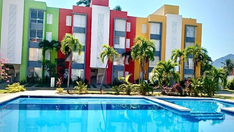 Acapulco Vibes - Departamento con Alberca Cerca de Punta Diamante - B&B Acapulco