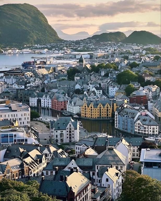 Leilighet 101 og 102 i Brunholmgata 9 - Bed and Breakfast Ålesund