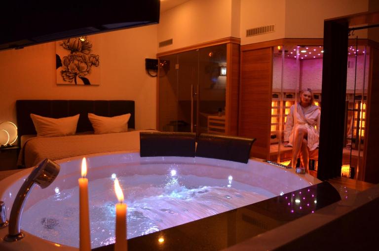 PrivateSpa - Meine Wellness Oase - Chambres d'hôtes Bad Schönborn