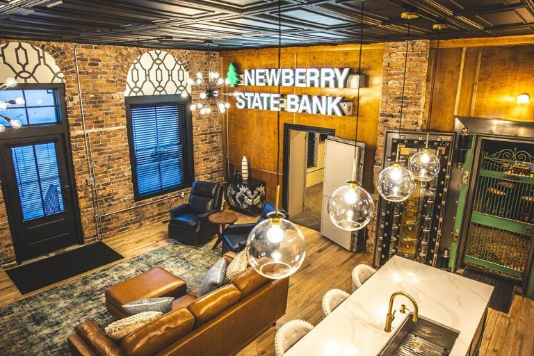 The Heist - Newberry's Premier Place to Stay - B&B Newberry