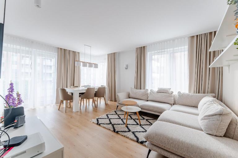 Kołobrzeg Mazowiecka Park Apartment by BookingHost - Chambres d'hôtes Kołobrzeg