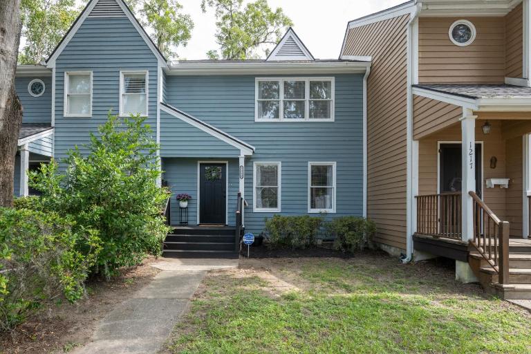 King Street Retreat Charming, Fully Updated Townhome - B&B Beaufort