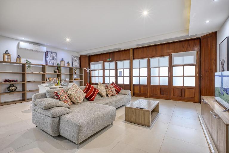 Spacious & chic 1 bedroom in Birgu waterfront GSPI1-1 - Bed and Breakfast Vittoriosa