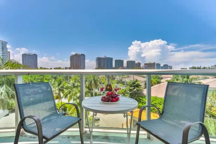 Dream Beach Room Free Parking - 02227 - B&B Sunny Isles Beach