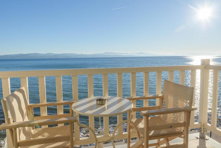 Archontiko Seaside Hotel-Beachfront Blue Experience - B&B Plataniás