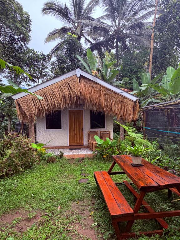 Cabin in a Family Farm Homestay - B&B Tetebatu