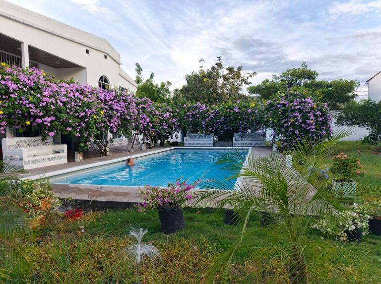 Casa Barcelona - Bed and Breakfast Honda