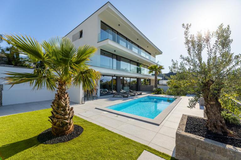 Brand new apartment "Z" with swimming pool by EL-PI Tours - Chambres d'hôtes Vantačići