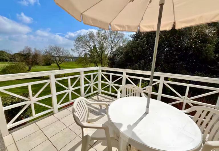Au calme, appartement au cœur du Golf - Piscine - Ferienwohnung Talmont