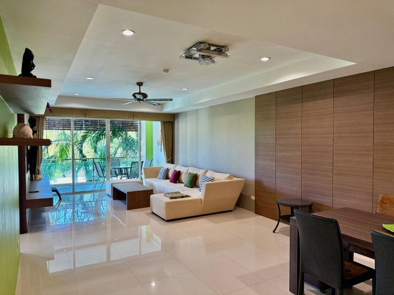 Bangtao Tropical Residence by Villacarte - Chambres d'hôtes Ban Lum Fuang