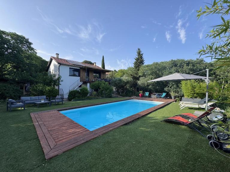NIMES Villa au calme avec Jardin, Piscine et Terrain pétanque à 5 min du centre ville - Ferienwohnung Nîmes