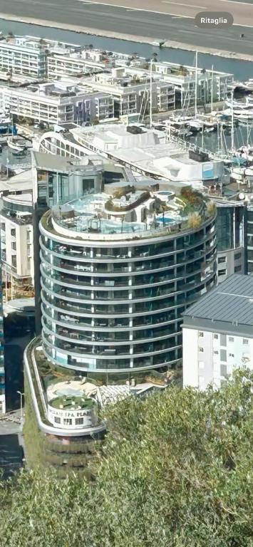 Gibraltar Luxe Stay - B&B Gibraltar
