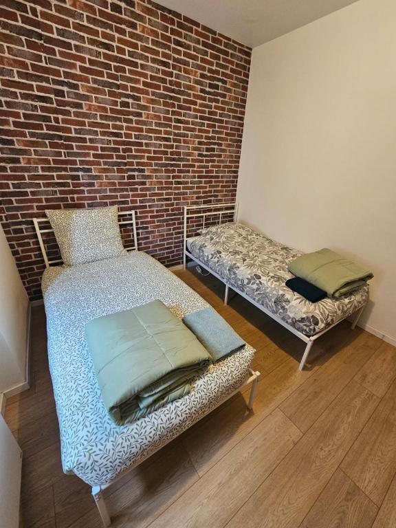 Chambre dans appartement Centre ville de Montluçon 15 min à pieds de la gare - B&B Montluçon